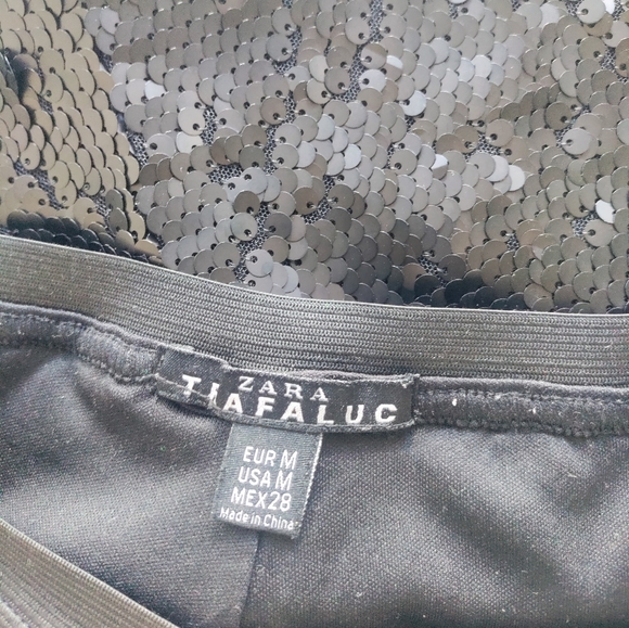 Zara Matte Sequins Black Shorts size M - Picture 2 of 3